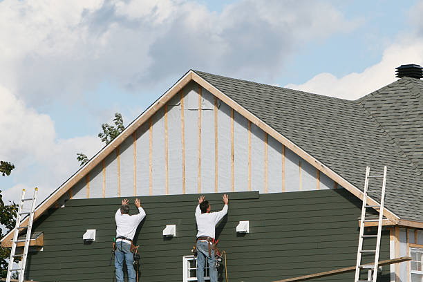 Professional Siding Installation technician working in Westport, NC